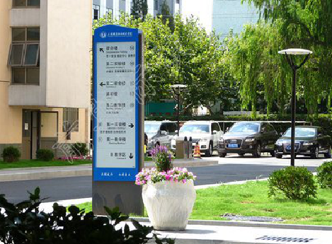 安义哪些因素影响宣传栏的制作？